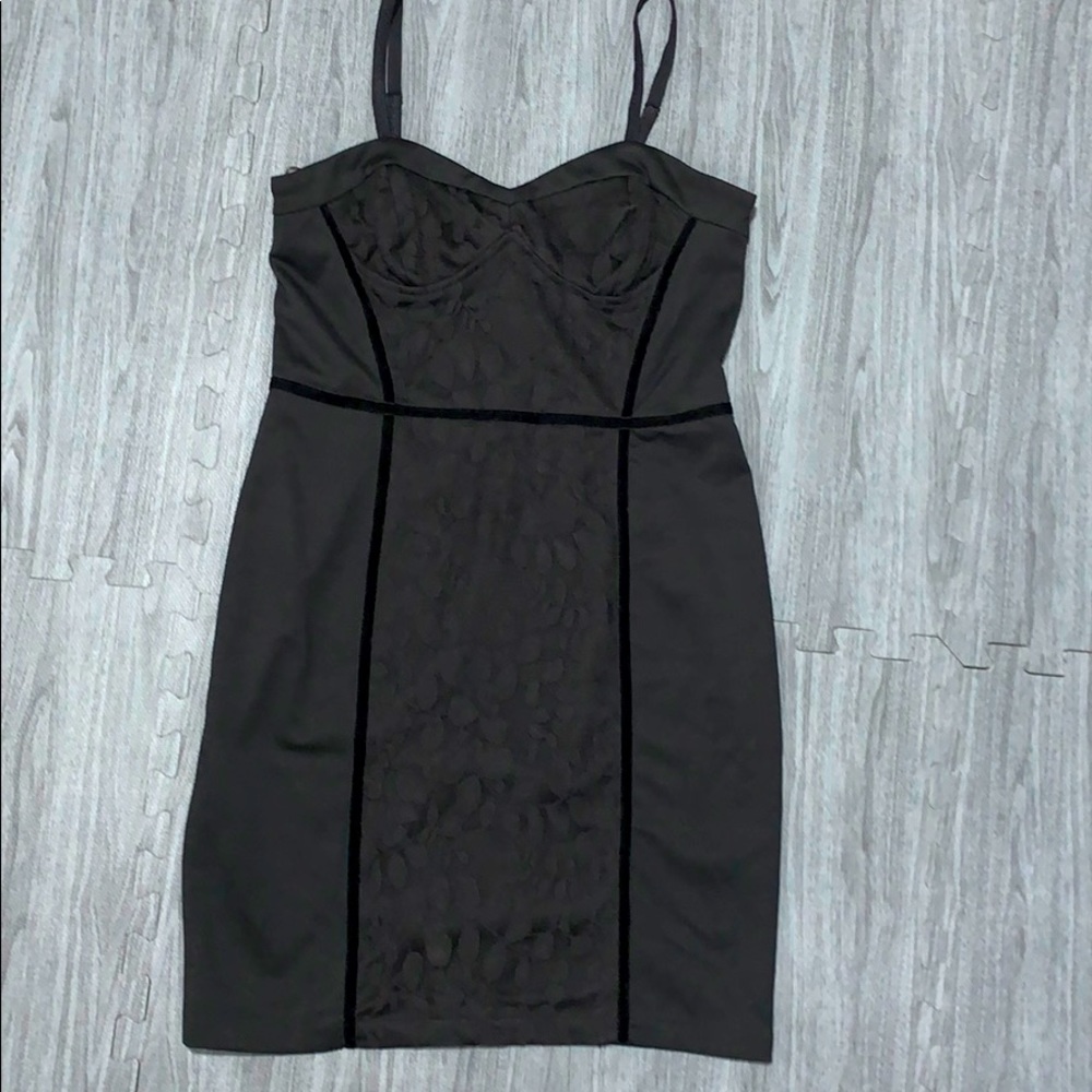Jessica Simpson lace detail little black dress